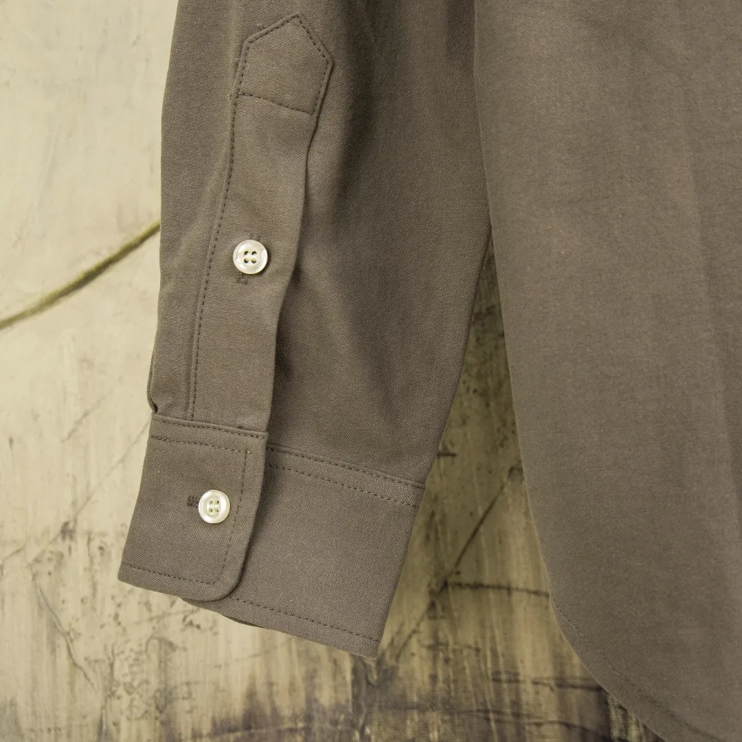 P270 zp version [Exclusive supply] Ralph Lauren/Ralph Lauren's classic evergreen single product 100 cotton Oxford spun old money style casual long-sleeved shirt. 100% restored workmanship. The entire garment is embedded with seams and clean edges. The upper back seams are reorganized for a better fit. ✅ 100 cotton Oxford spun on the face. Pre-wash treatment. The texture is tight and soft. ✅ Custom dyed original pearlescent white bottom buttons. Size partitions. ✅ Special shaped chiffon foil is included in the collar door tube. It is not easy to deform and pull. ✅ RL classic version of the Oxford shirt. The thick and crisp feeling brought by the Oxford cloth. It can be worn alone or as an outer layer. It can be worn in all seasons. It is a must-have item in the wardrobe. Get it with your eyes closed. Color: black, white, pink, blue, carbon gray, khaki, navy blue and red label, dark blue and white label (8 colors) Size: S M L XL Number: WW10971